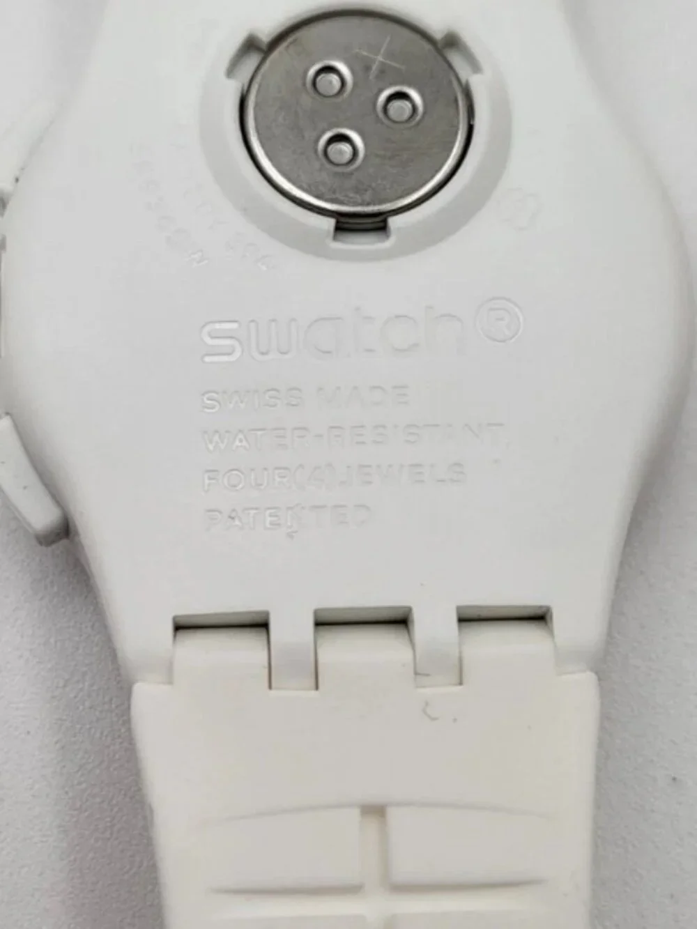 Swatch TWICE AGAIN SUSW402 White Chronograph Swiss Quartz Watch 42mm